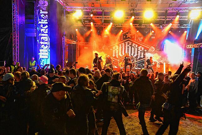 Bild 32: So feierten Bands und Publikum auf dem Tennenbronner Metalacker - Die schönsten Bilder