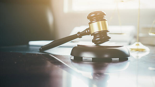 Was für ein Richterspruch im Prozess der Freiburger Gruppenvergewaltigung fallen wird, ist noch völlig offen. Bild: AdobeStock