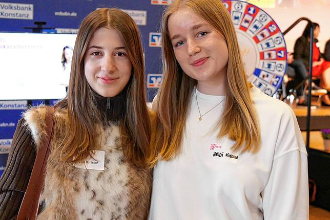 Lale Schlatter und Heidi Kiechle, Schülerinnen, am She Inspires Day im Konzil.