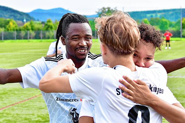Bild 1: SV Obersäckingen trennt sich im Stadt-Derby mit 3:3 vom FC 08 Bad Säckingen – und wir haben Fotos!