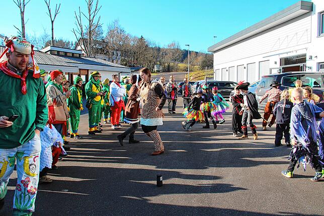 Bild 19: Bilder der Schulbefreiung in Wellendingen
