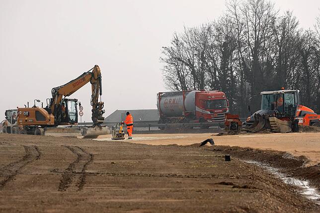 Die Vorbereitungen für den Tunnel Röhrenberg bei Allensbach sind im vollen Gange.