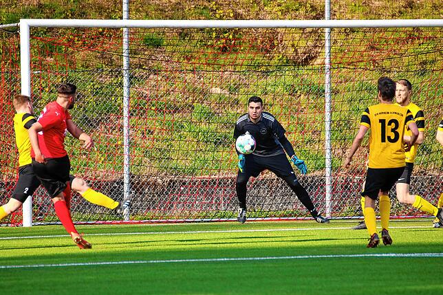 Bild 2: FC 08 Bad Säckingen besiegt den VfR Horheim-Schwerzen mit 4:2 &ndash; und wir haben Bilder!