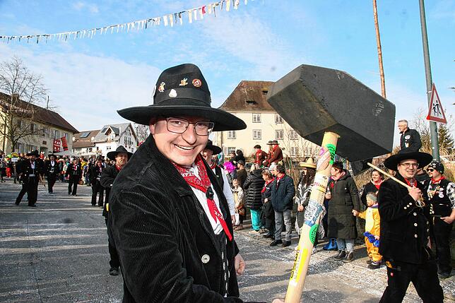 Bild 22: So schön war der Jubiläumsumzug zum 60 jährigen Bestehen der Sunnelöscherzunft