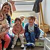 Erzieherin und Tagesmutter Laura Rauch betreut in einem Raum ihrer Wohnung fünf Kinder. „Ich liebe meinen Beruf und könnte noch viel ...