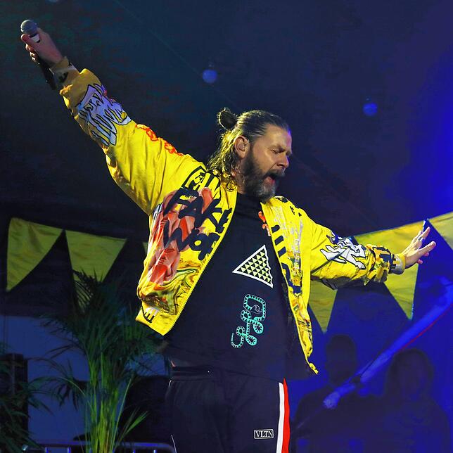 Rea Garvey erzählte im Konstanzer Bodenseestadion allen Fans von der Zeit, in der noch niemand seinen Namen kannte – und er am ...