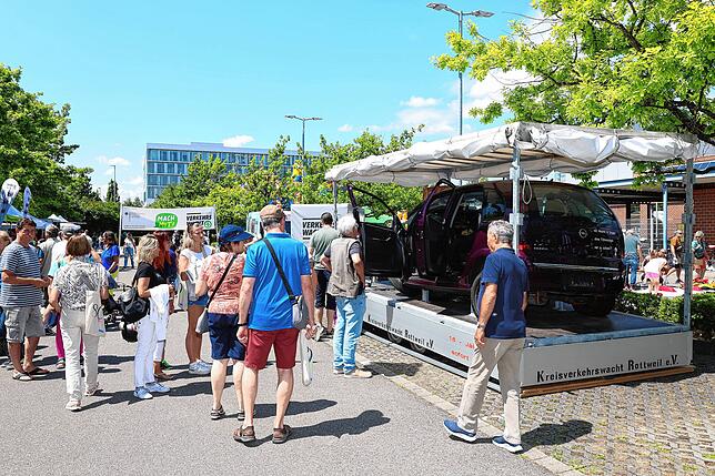 Bild 17: XXL-Hüpfburg, Kinderschminken, Entenrennen: So schön war das SÜDKURIER-Sommerfest (Teil 2)