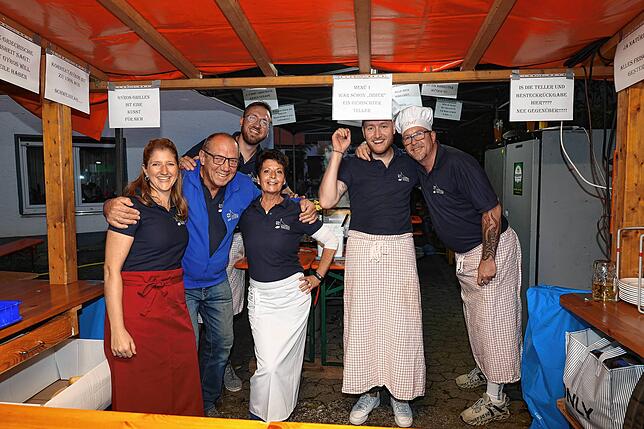 Bild 13: Dingelsdorf feiert sein Herbstfests 2025: So ausgelassen ist die Stimmung am Samstag