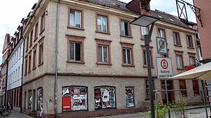 Trostloser Anblick seit vielen Jahren. Wie geht es weiter mit dem Gebäude in der Färberstraße 12?