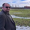 Große Teile des Grundstücks von Klaus Hoher in Grasbeuren stehen durch die Staudämme der Biber unter Wasser.