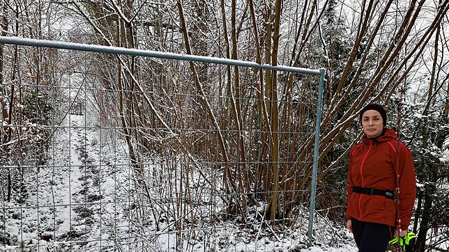 Auch hier geht es jetzt nicht mehr weiter: Der Spazierweg oberhalb der Hoheneggstraße ist gesperrt, weil die Arbeiten zur Hangsicherung ...