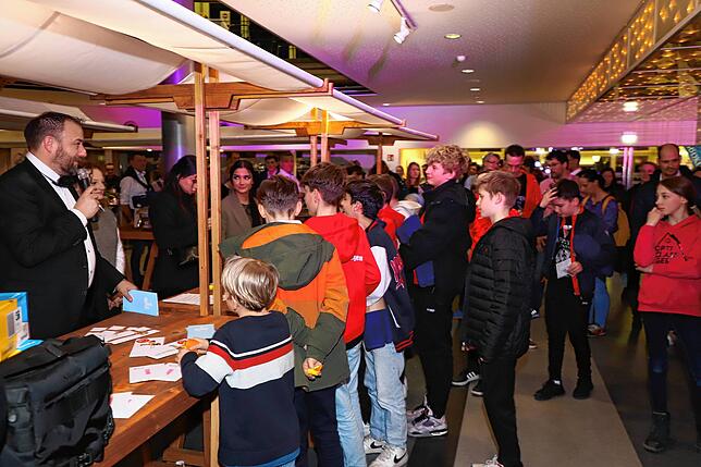 Bild 15: Bilder von den Sportlerehrungen im Kursaal Überlingen