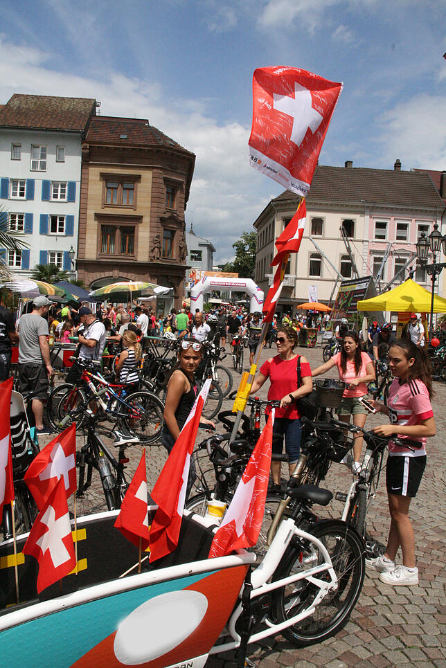 Der Münsterplatz in Schweizer Hand?