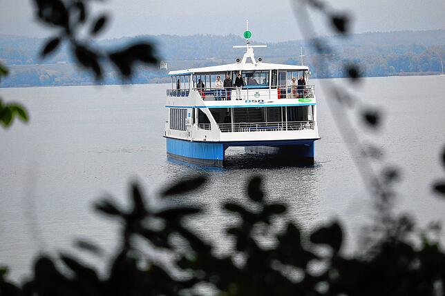 Das erste vollelektrisch betriebene Schiff der BSB, die „Insel Mainau“, hat die erste komplette Saison hinter sich.