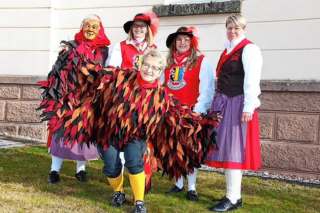 Die Walbertsweiler Brückeler (von links): Ina Jerg, Anita Hahn, Marita Loes, Elena Moser und Haidi Restle (vorne).