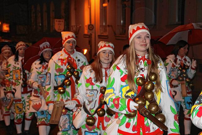 Bild 14: Fasnacht 2025: So lebendig war der Wecken in Tiengen am Schnutzigen Donnerstag - Die besten Bilder!