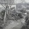 Dieses Bild vor dem heutigen Anwesen Riva zeigt die Wucht der Zerstörung in Aselfingen bei dem Hochwasser 1924. Der Aubach hat mit ...