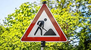 Die Verkehrsteilnehmer im Südschwarzwald müssen sich in den kommenden Wochen und Monaten auf teils längere Behinderungen einstellen. ...