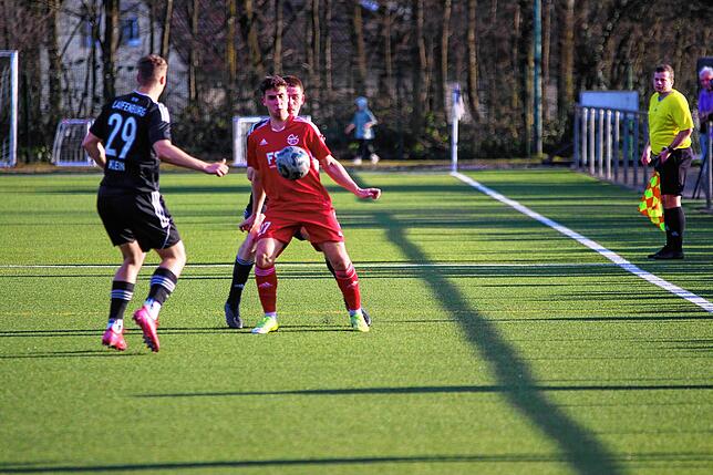 Bild 7: SV 08 Laufenburg besiegt den FSV Rot-Weiß Stegen mit 2:0 – und wir haben Fotos!
