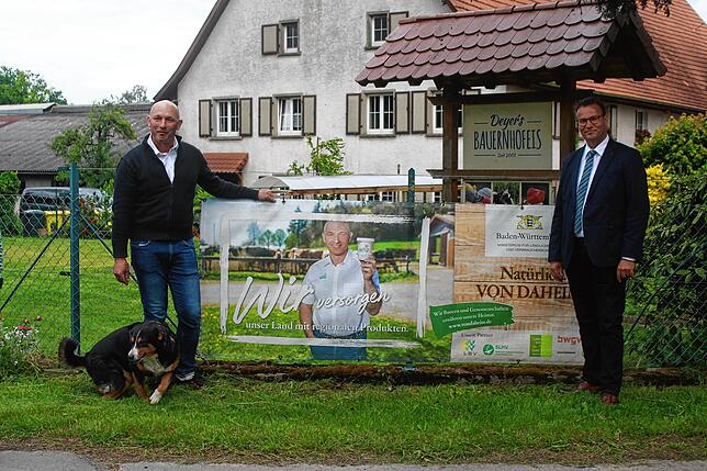 „Schön, so authentische Menschen wie Sie für diese Kampagne gefunden zu haben“ – so lobte der Minister Peter Hauk ...