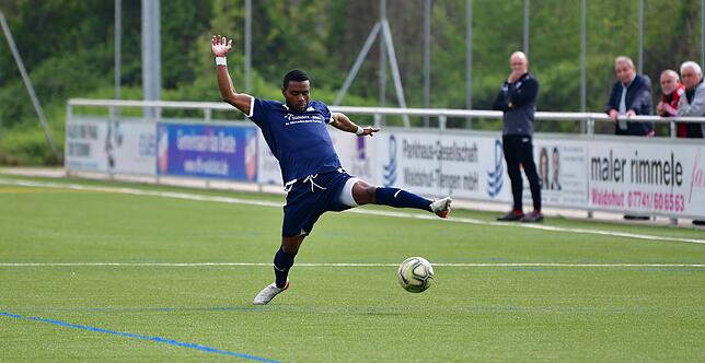 Bild 6: FC Wallbach holt die Punkte mit dem 1:0 beim VfB Waldshut &ndash; und wir haben Bilder!