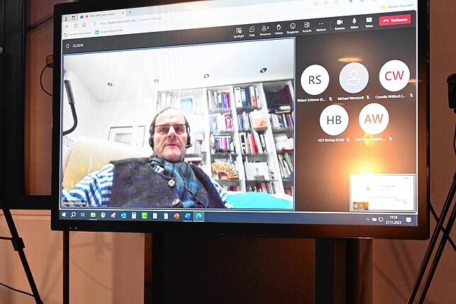 Christoph Graf ist digital aus Gottmadingen zur Bilanzrunde von 15 Jahren hausarztzentrierter Versorgung in Waldshut zugeschaltet.