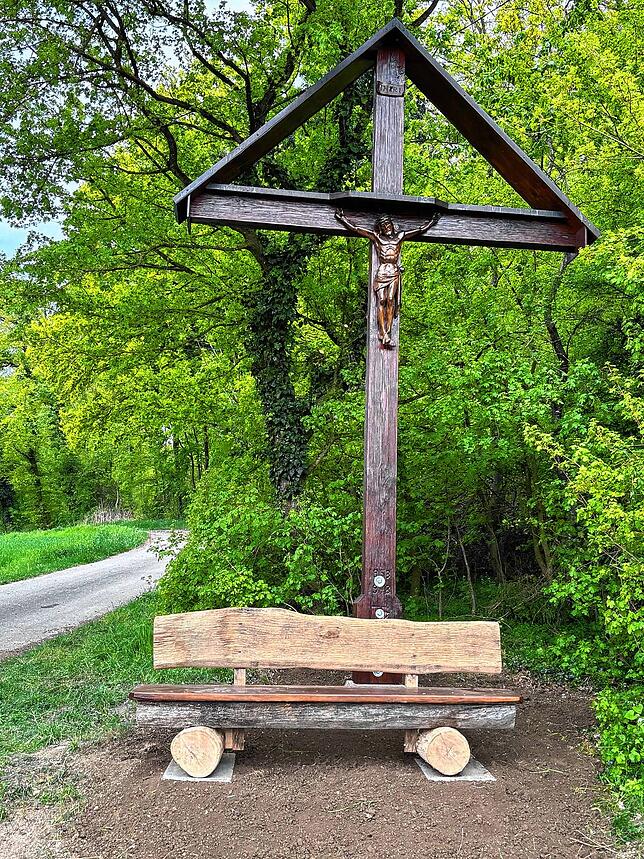 Das Wetterkreuz in Orsingen erstrahlt in neuem Glanz. Bild: Claudia Ladwig