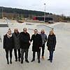 Strahlende Gesichter am neuen Skatepark: Felicitas Heinrich, Dieter Kleinhans, Oberbürgermeister Jürgen Roth, Benedikt Grieshaber von ...