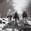 Ukrainische Soldaten an der Trennlinie zu den prorussischen Rebellen in der Nähe von Katerinivka, Region Donezk. Wie geht es bei dem ...