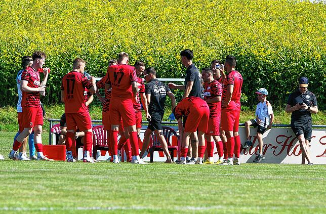 Bild 21: FV Walbertsweiler-Rengetsweiler gewinnt Duell mit TuS Immenstaad. Die besten Bilder!