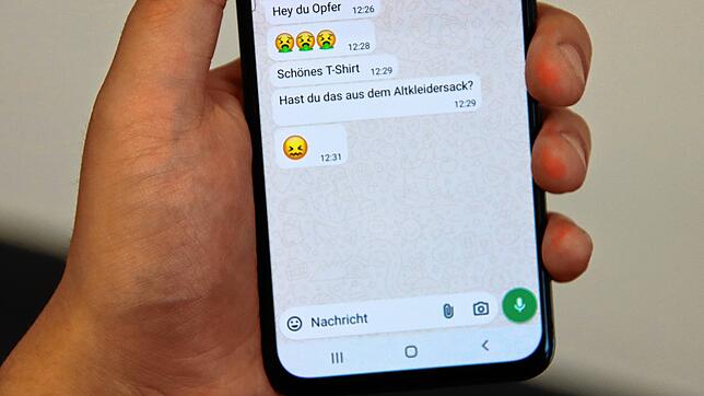 Mobbin kann viele Formen haben – und auch per Chat ablaufen. (Symbolbild)