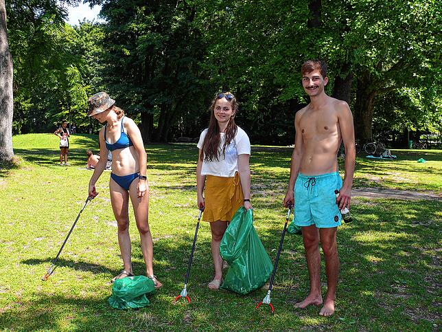 Eine vorbildliche Initiative: Anne Klenge, Eva Roth und Simon Waldburger, alle Studenten der Fachschaft Bauingenieurwesen der HTWG, ...