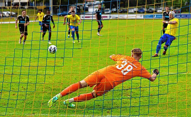 Bild 6: Die besten Bilder vom Verbandsligaduell zwischen dem FC Singen 04 und dem VfR Hausen!