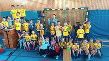Die langjährige HSG-Trainerin Uli Widmann muss den Verein aus wirtschaftlichen Gründen verlassen. Kinder und Eltern sind traurig. Sie ...