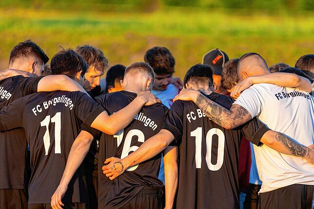 Bild 3: SV Rheintal fegt den FC Bergalingen mit 5:0 vom Platz – und wir haben Fotos!