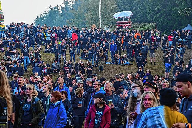 Bild 23: Bilder vom Metalacker: &bdquo;Rage&ldquo; versetzt die Fans der härteren Musik-Gangart in Begeisterung