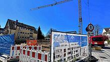 Eine der wenigen Baustellen derzeit in Friedrichshafen, wo neue Wohnungen entstehen, hier an der Ecke Sandösch-/Appenzeller Straße.