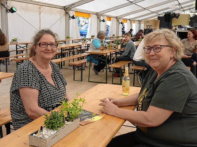 Bild 20: Bilder von der Jahrhundertparty im Festzelt mit Live-Acts und mega Stimmung