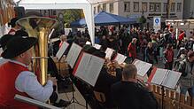 Beim Stadtfest 2017 in Schrambergsorgt der "Frohsinn" aus Tennenbronn für die Musik.