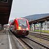 Eine Regionalbahn von Basel nach Lauchringen fährt in den Bahnhof von Waldshut ein.