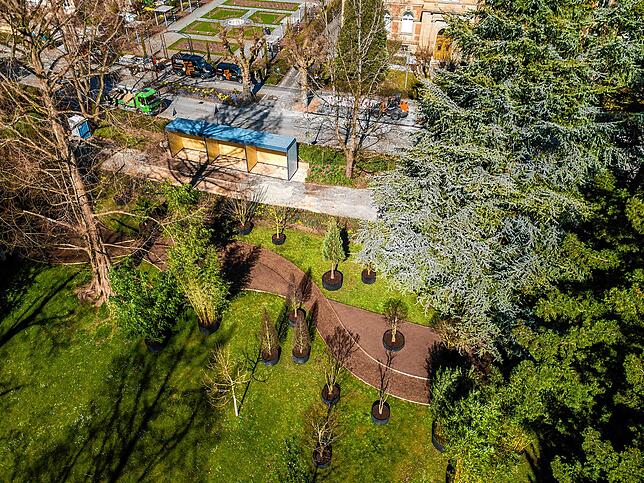 Hier geht es in den Bereich „Villengärten“, in den auch der bestehende Rosengarten (links oben) neben dem Amtsgericht ...