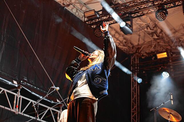Bild 40: Campus Festival 2024 - Bilder von Juli, Juju und ihren Fans