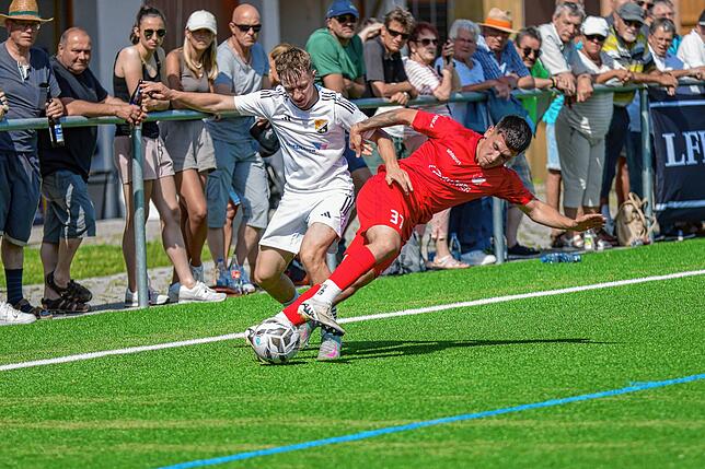Bild 7: SV 08 Laufenburg siegt 5:2 im ersten Relegationsspiel beim FC Pfaffenweiler – wir haben Fotos!