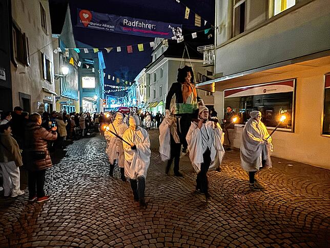 Bild 25: Unglaubliche Bilder: Der Böög geht in Bad Säckingen in Flammen auf!