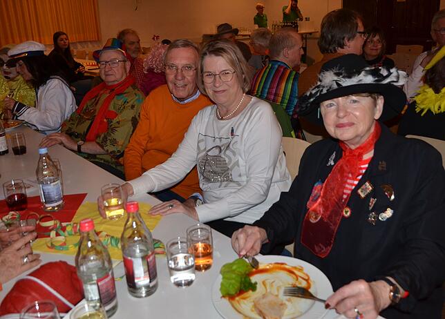 Bild 6: Unvergesslich! So feierte Markdorf den Dreckkübelgschwätz 2025 – Fasnet pur in der Stadthalle!