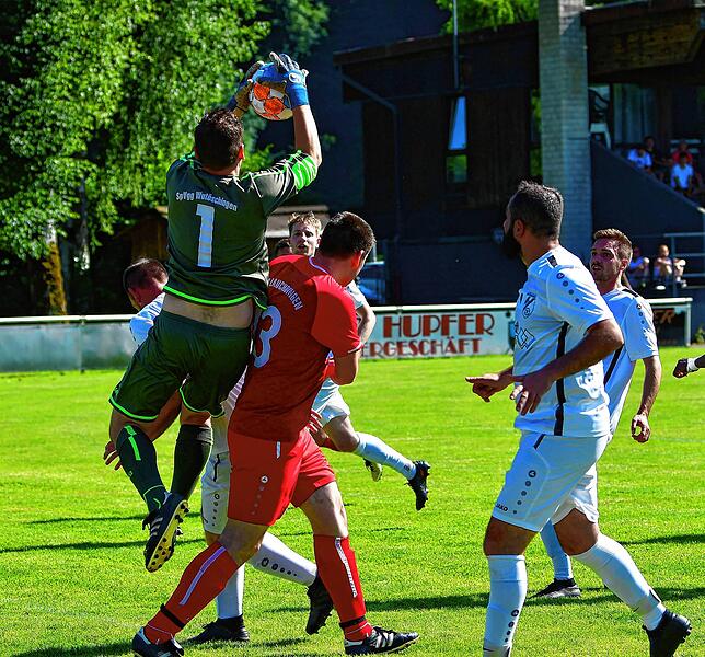 Bild 23: SC Lauchringen steigt nach 0:3 gegen Spvgg. Wutöschingen in die Kreisliga B ab &ndash; wir haben Bilder!