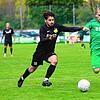 Yunus Celik von der SG Riedböhringen/Fützen (links) im Duell mit Jonas Hirt vom FC Brigachtal. Eine Szene aus dem A 2-Spitzenspiel der ...