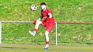 Ausgleich: Lukas Guschel – hier ein Archivfoto – rettete dem FC Schönau mit seinem zweiten Saisontreffer den Punkt beim 3:3 gegen den SV ...