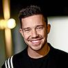 In seiner Jugend arbeitete Nico Santos als Animateur – heute bringt er seine Fans in Stimmung.