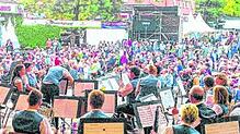 Das Blasorchester macht den Auftakt zur Sommersinnfonie, bei gutem Wetter wieder auf dem Rathausplatz. BILD: BLASORCHESTER